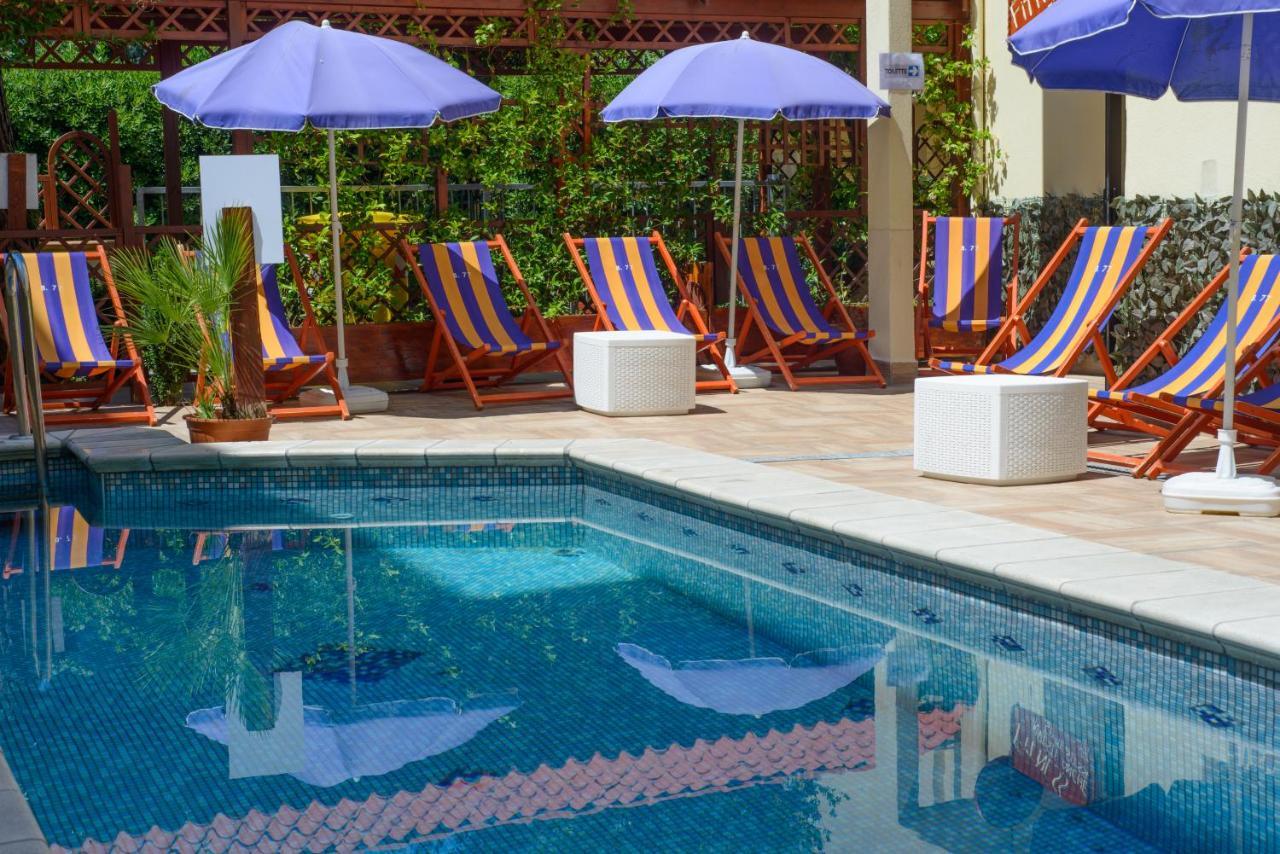 Hotel Adria Nuova Rimini Buitenkant foto