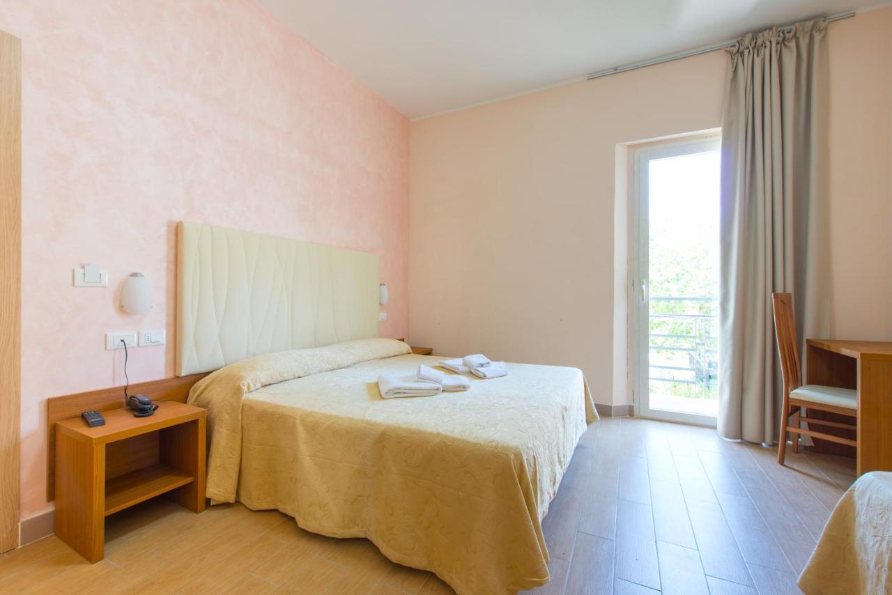 Hotel Adria Nuova Rimini Buitenkant foto