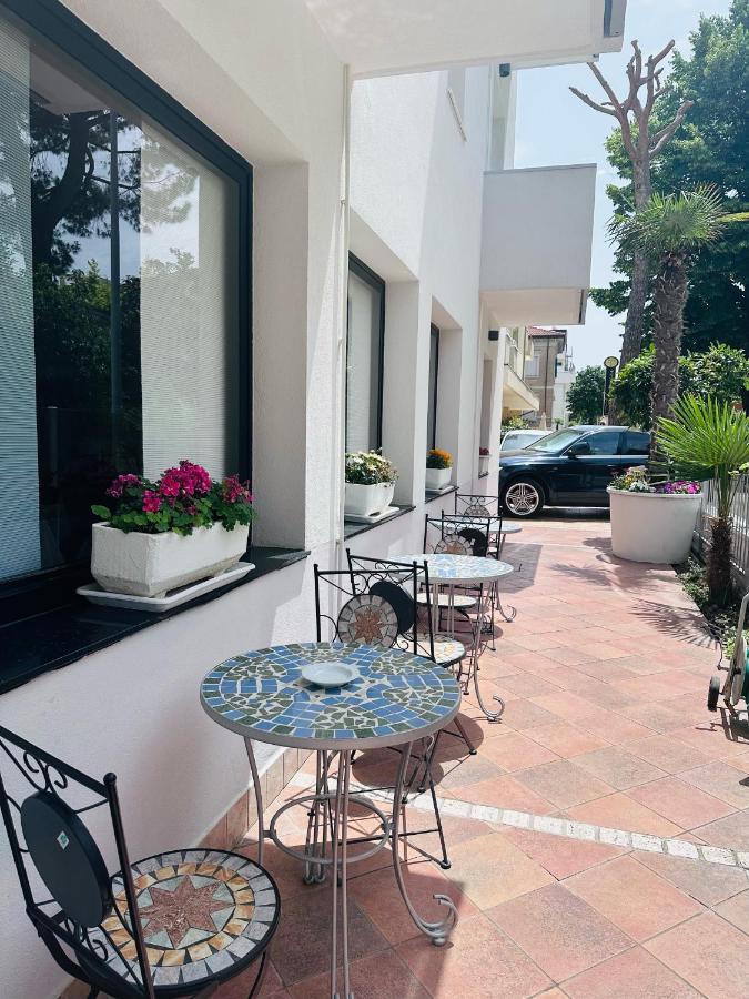 Hotel Adria Nuova Rimini Buitenkant foto