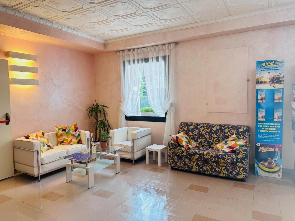 Hotel Adria Nuova Rimini Buitenkant foto